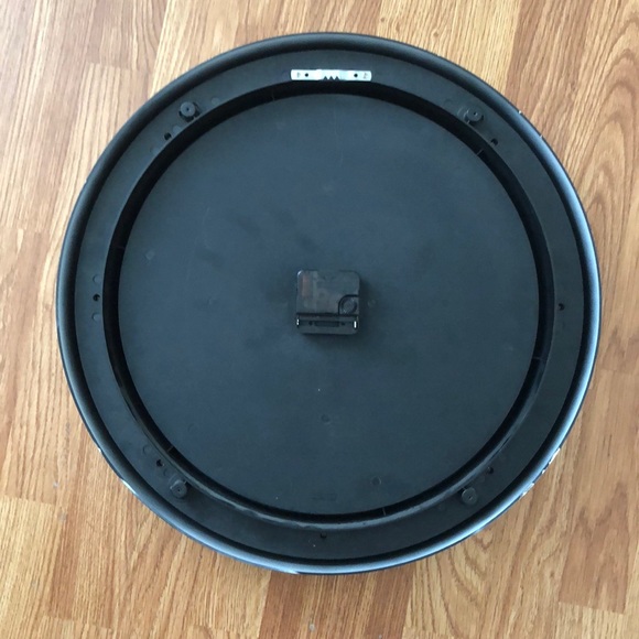 wall clock - Picture 2 of 4